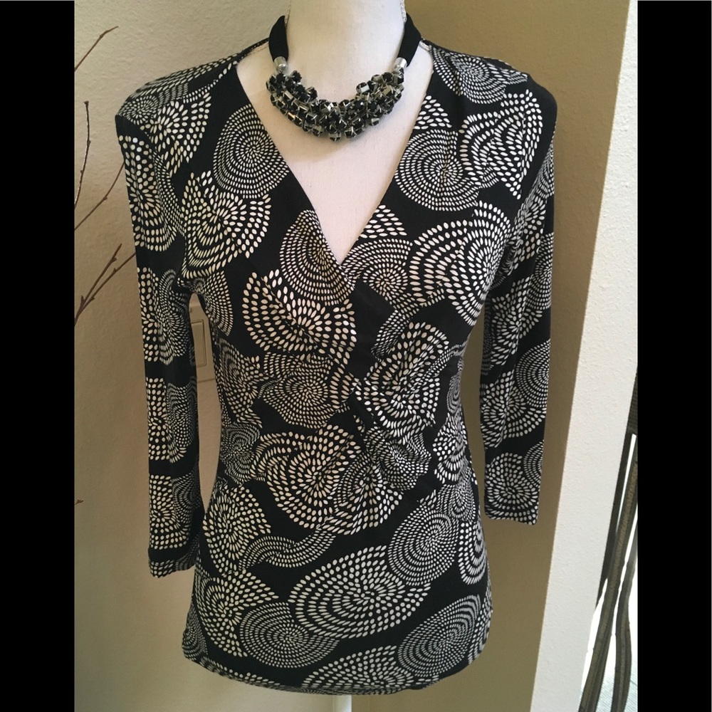 NWOT Cable and Gauge knit top